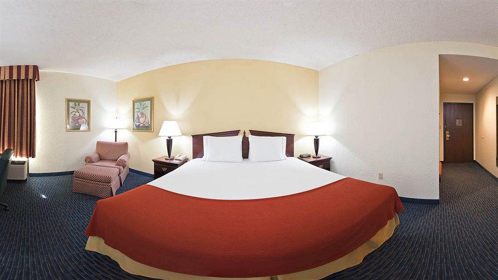 La Quinta By Wyndham Jonesboro Hotel Exterior foto